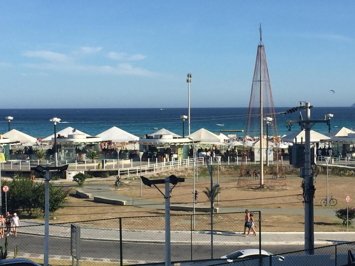 Beira Mar Na Praia Do Forte - Cabo Frio Rj Esterno foto